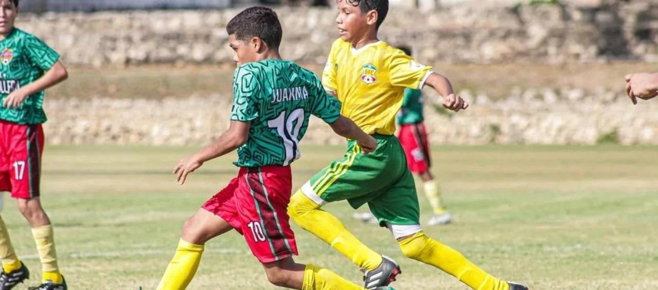 Juan Manuel Santos, futbolista de Academia Barranquillera.