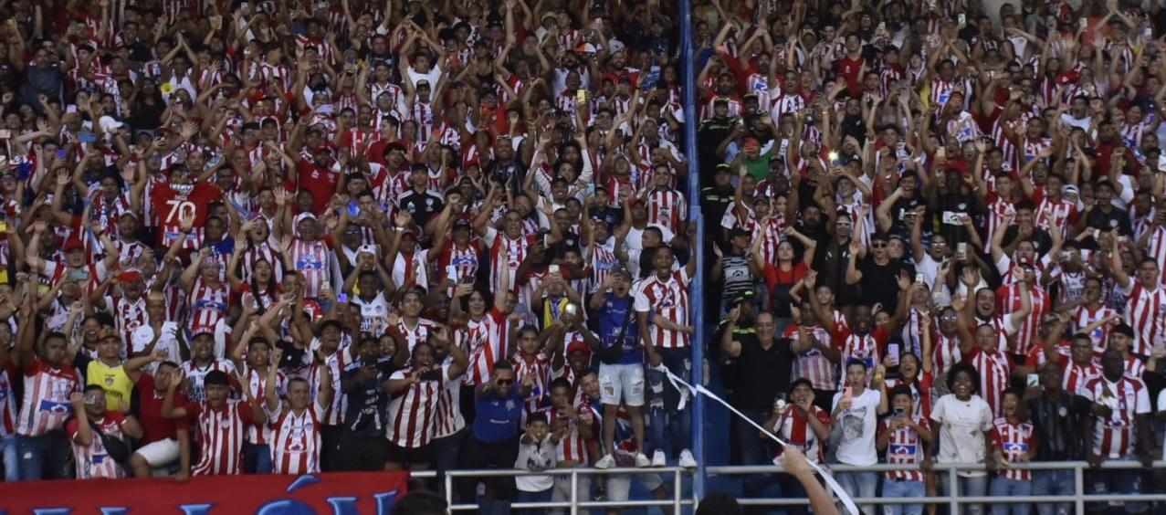 Junioristas durante el partido de ida de la final el pasado domingo. 