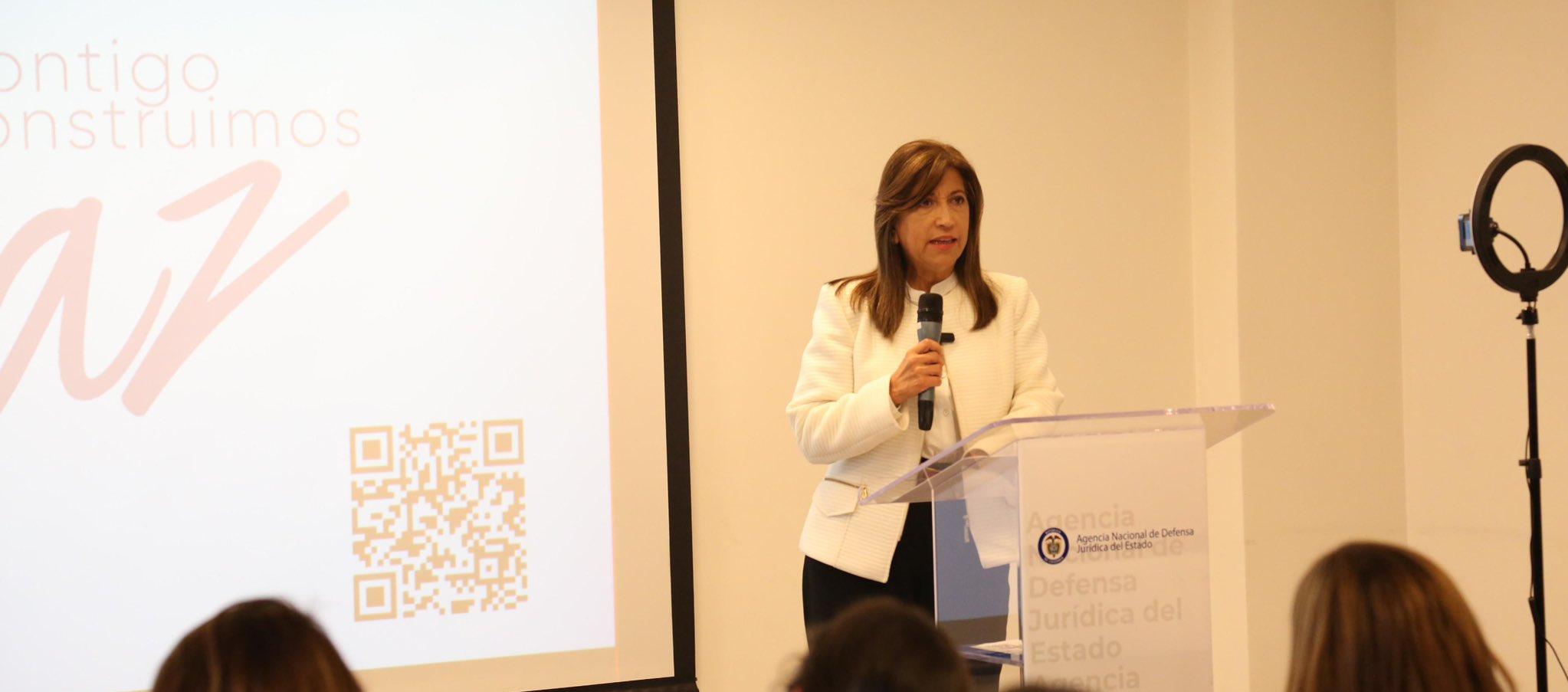 Martha Zamora, Directora de la Agencia Nacional de Defensa del Estado.