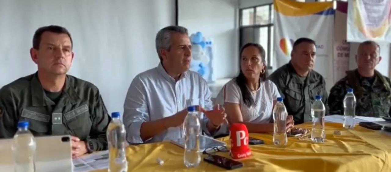 El Ministro del Interior se reunió con la comunidad y las autoridades en Cauca.