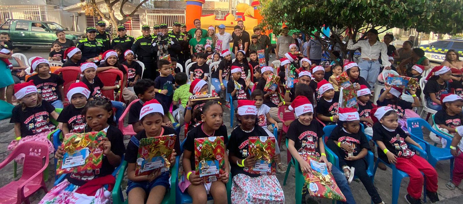 Regalos a niños del sur de Barranquilla.