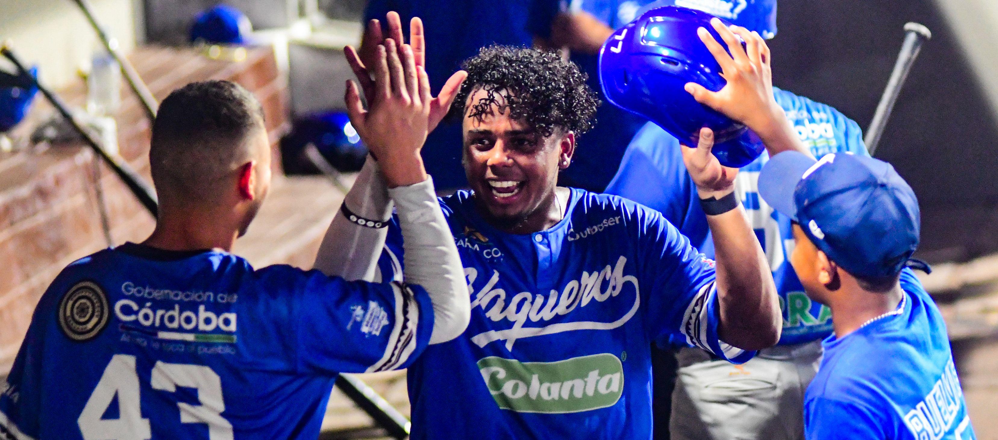 Dayan Frías anotó la primera carrera de Vaqueros ante Caimanes. 