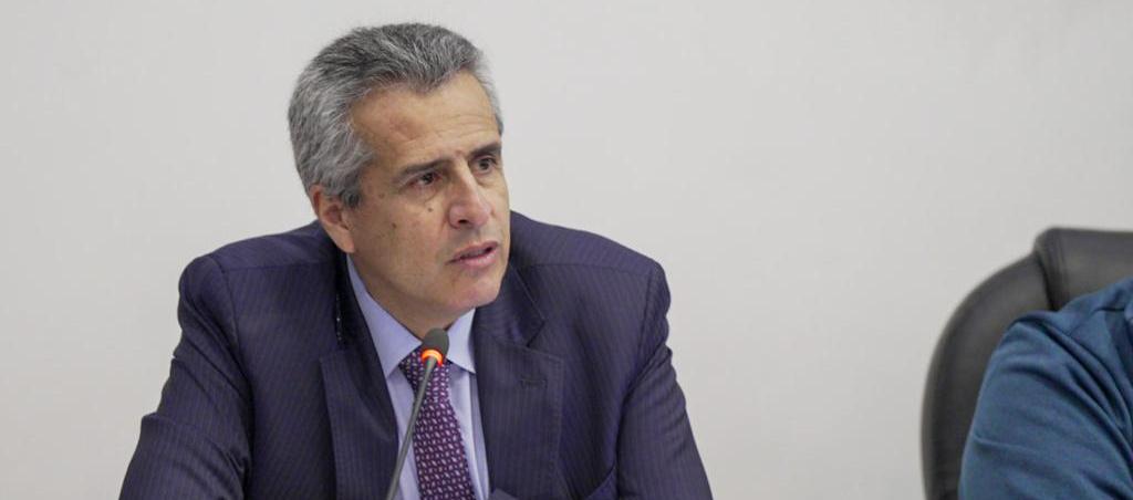 Luis Fernando Velasco, Ministro del Interior.