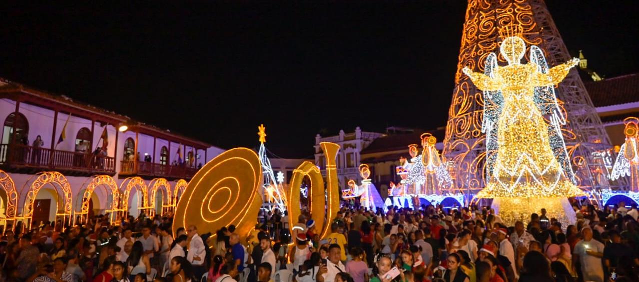 La Plaza de la Aduana con el alumbrado navideño