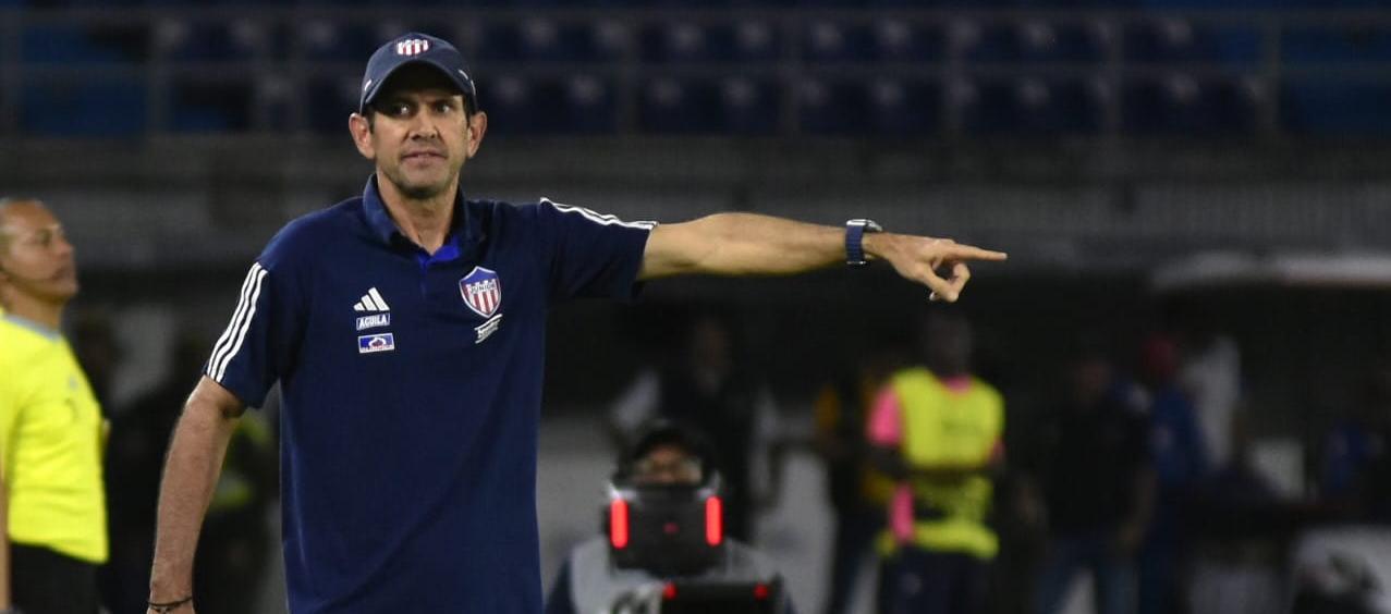 Arturo Reyes comenzó en agosto su tercer ciclo como técnico del Junior.