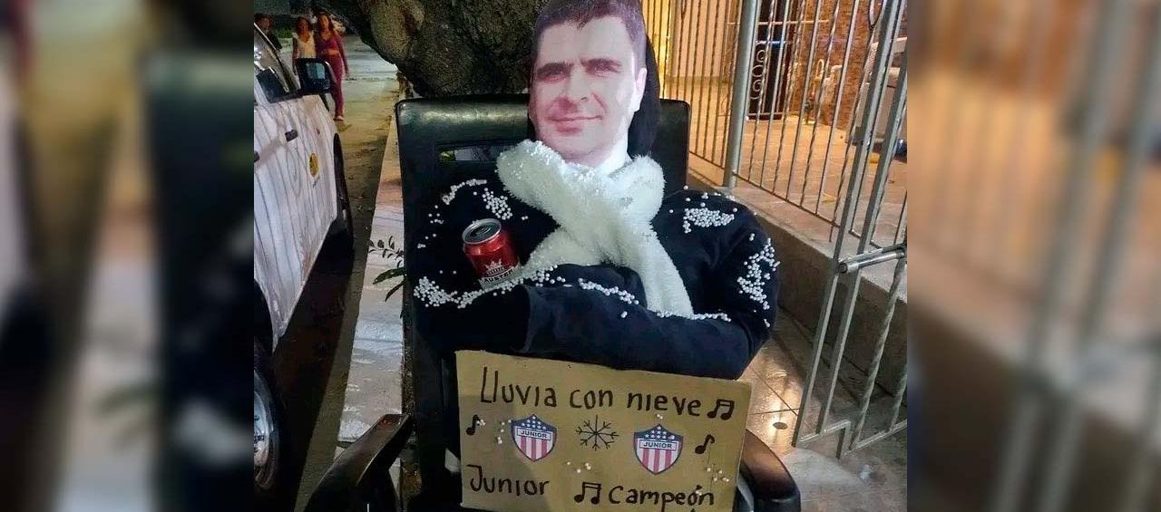 El muñeco de Año Viejo con la cara de Juan Felipe Cadavid. 