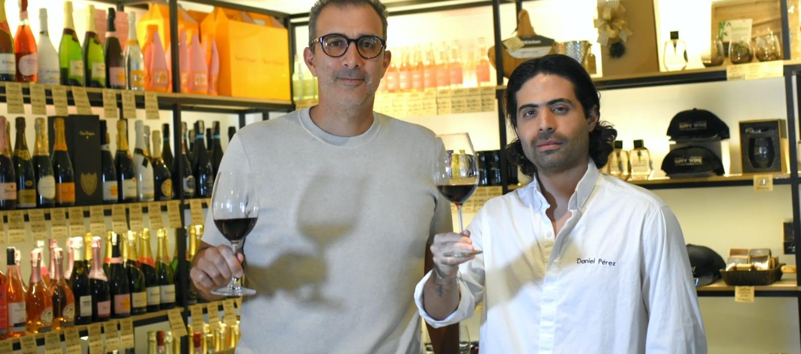 Eduardo Said, director de vino de Happy Wine, y Daniel Pérez, chef ejecutivo.