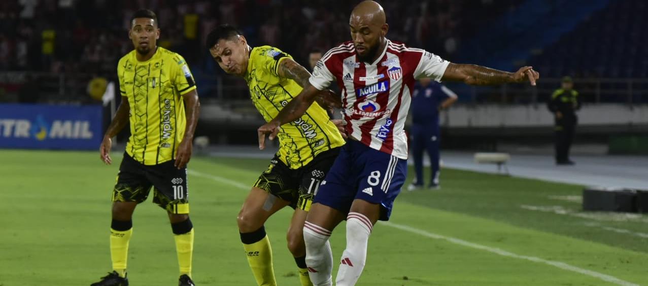 Freddy Hinestroza durante un partido contra Alianza Petrolera. 