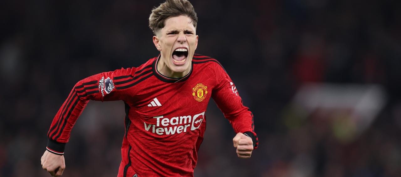 Alejandro Garnacho celebra el gol del empate del Manchester United, segundo en su cuenta personal.