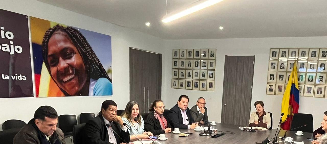 Reunión para concertar el salario mínimo para 2024