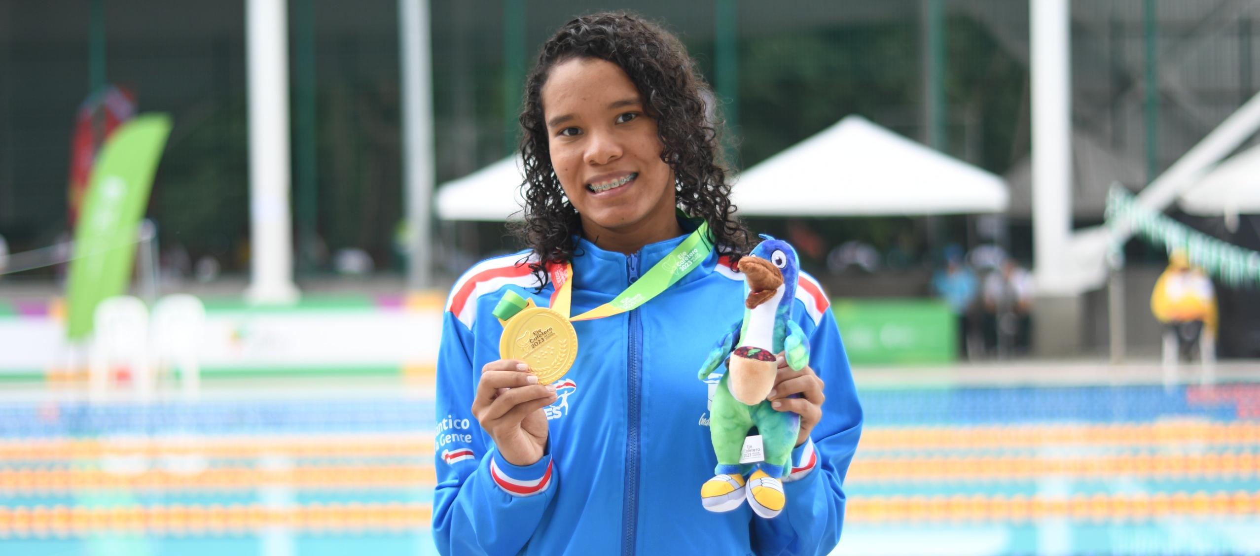 Gabriela Siso se impuso en la prueba de los 100 metros espalda. 