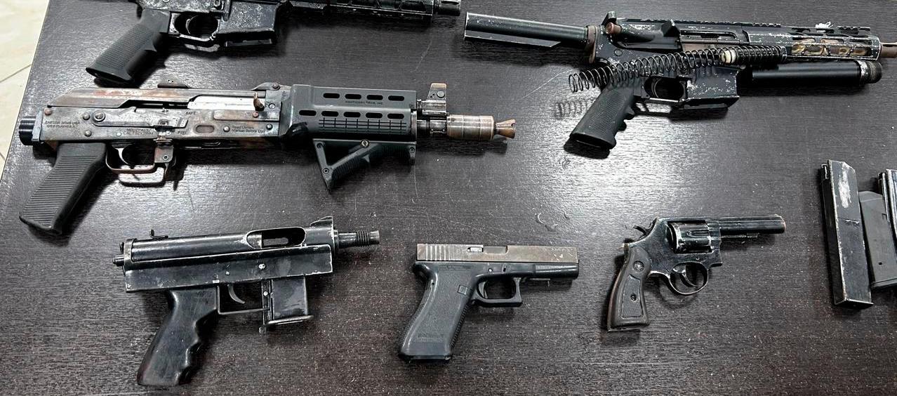 Armas incautadas en Ecuador. 