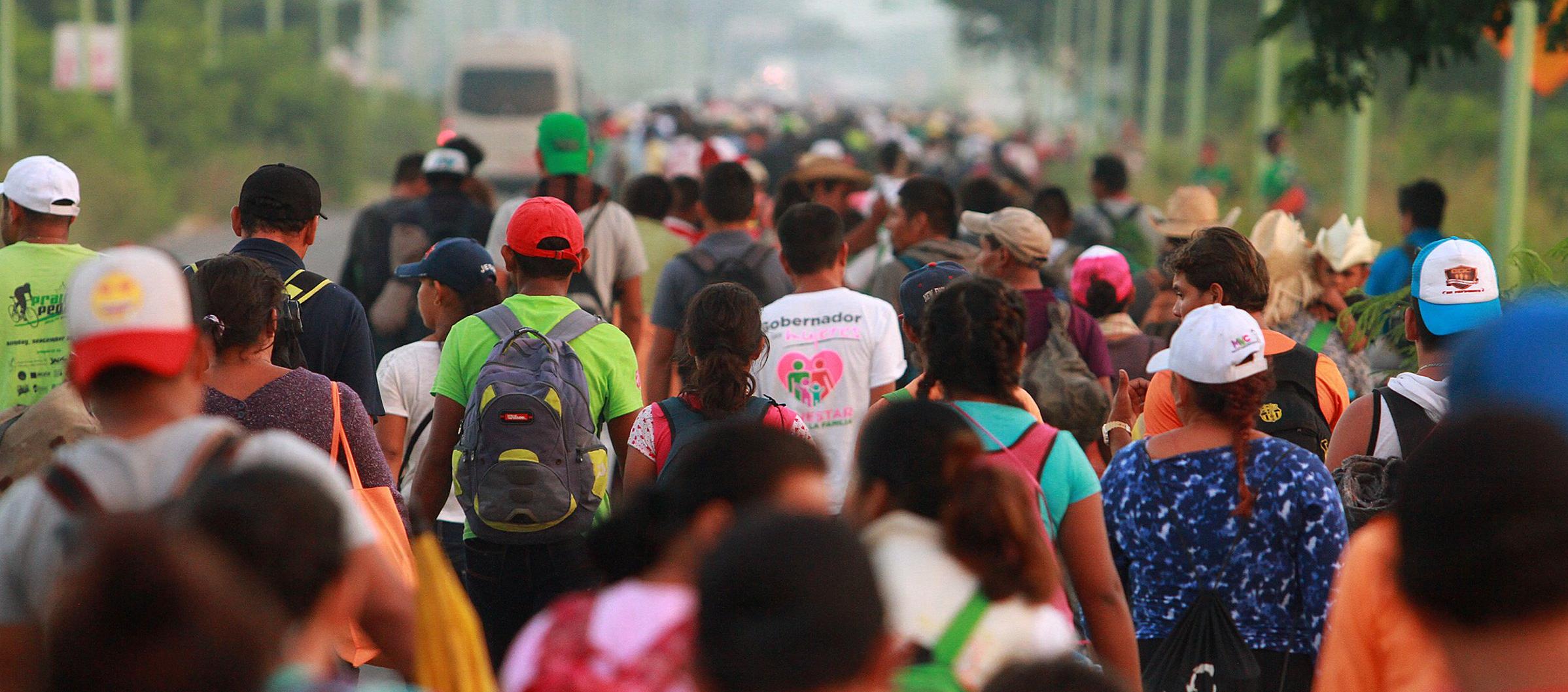Migrantes transitando por México. 