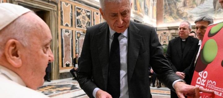 El Papa recibió a los jóvenes estudiantes de pregrado y posgrado de la Universidad Católica del Sagrado Corazón 