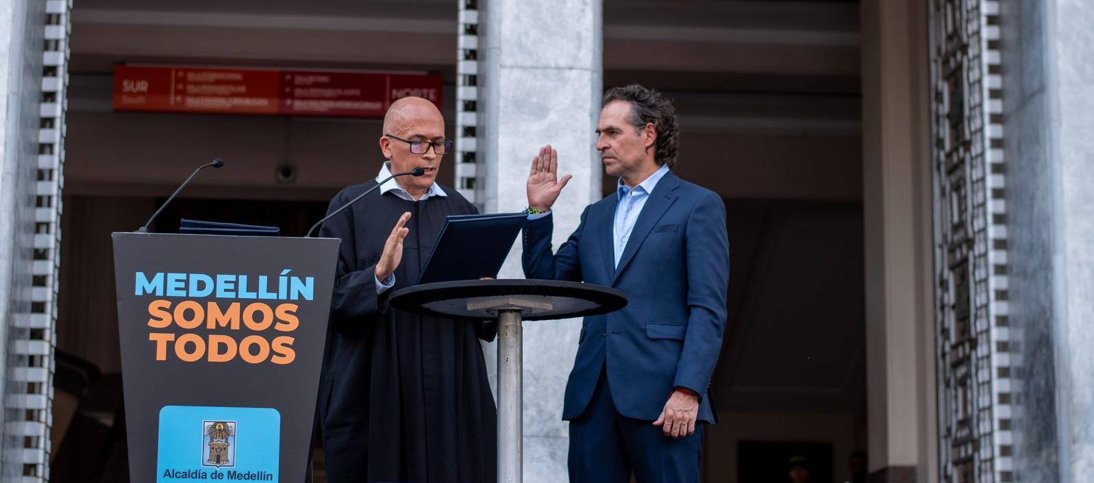 Federico Gutiérrez se posesionó en la Plaza Botero.