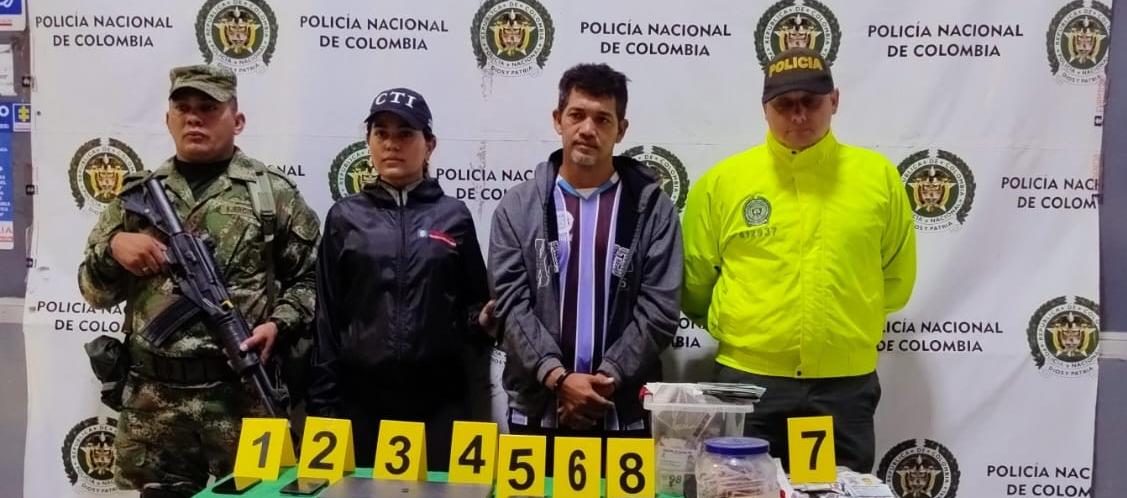 Jairo José Neira Samper tiene 44 años.