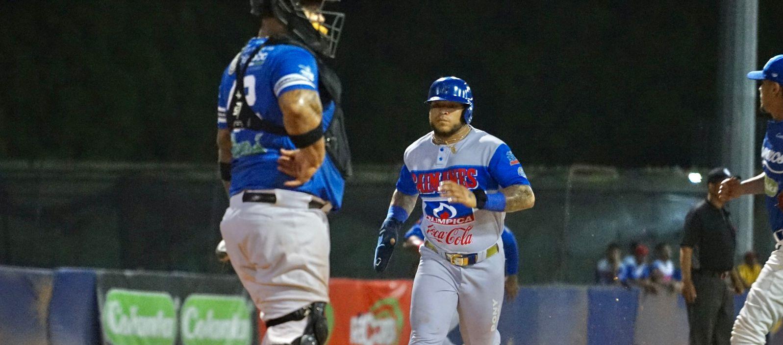 Harold Ramírez anotó dos carreras para Caimanes. 