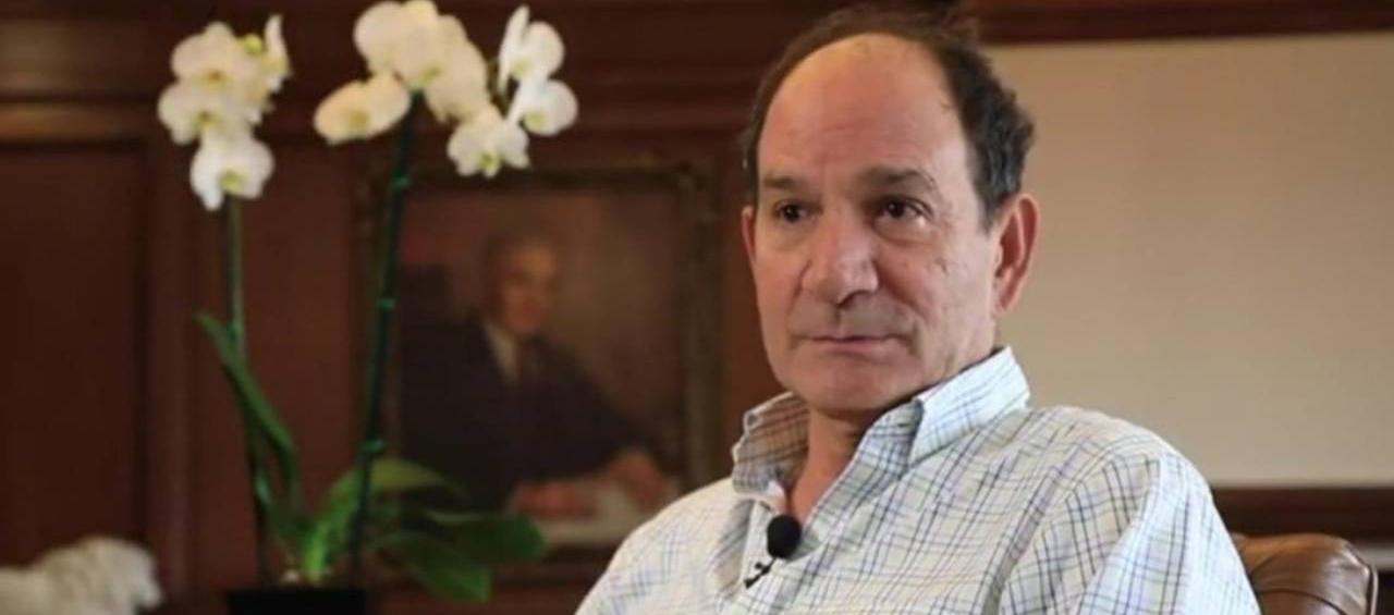 Henao fue rector de la Universidad Externado hasta 2021.