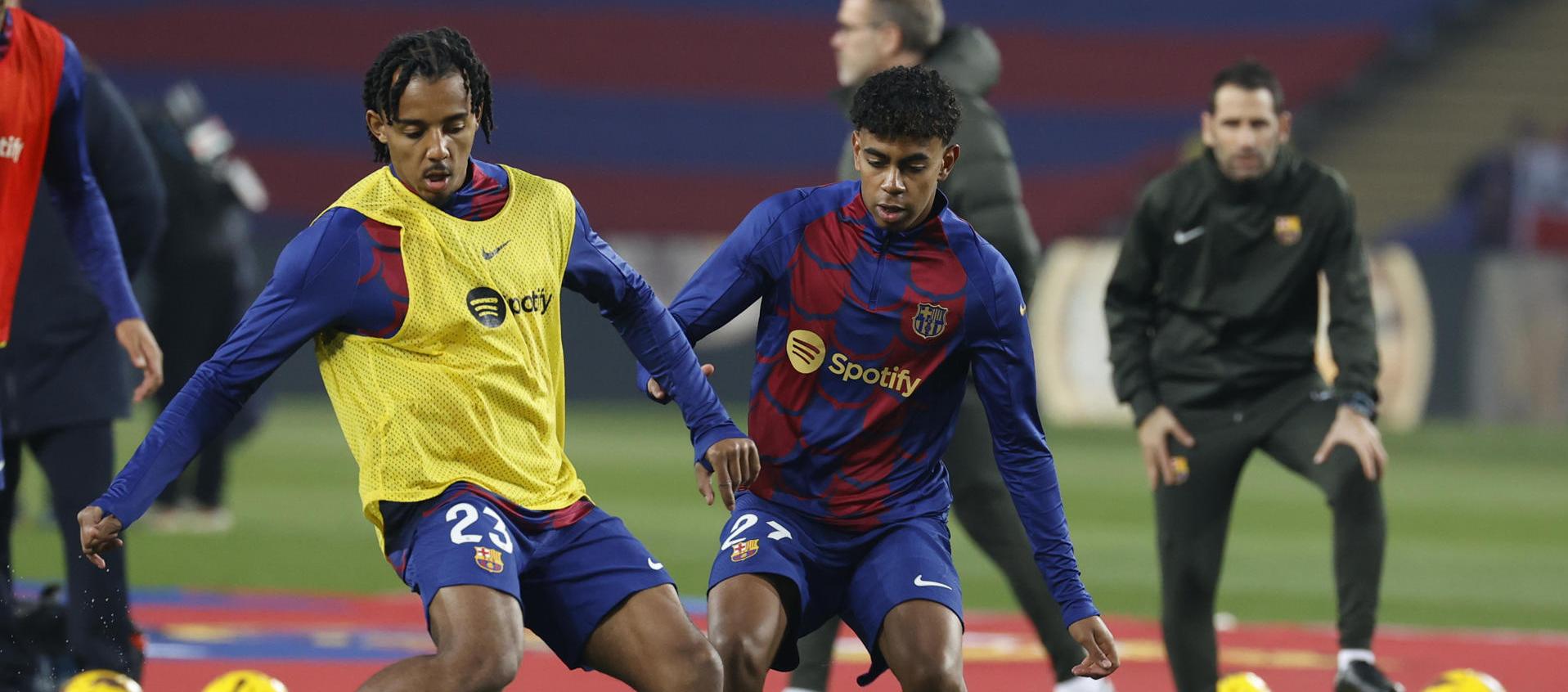 Jules Koundé (prenda amarilla), defensor del Barcelona.