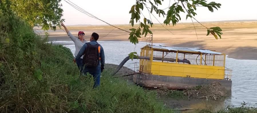 La Secretaria de Agua Potable en una inspección a los playones que deja la sequía