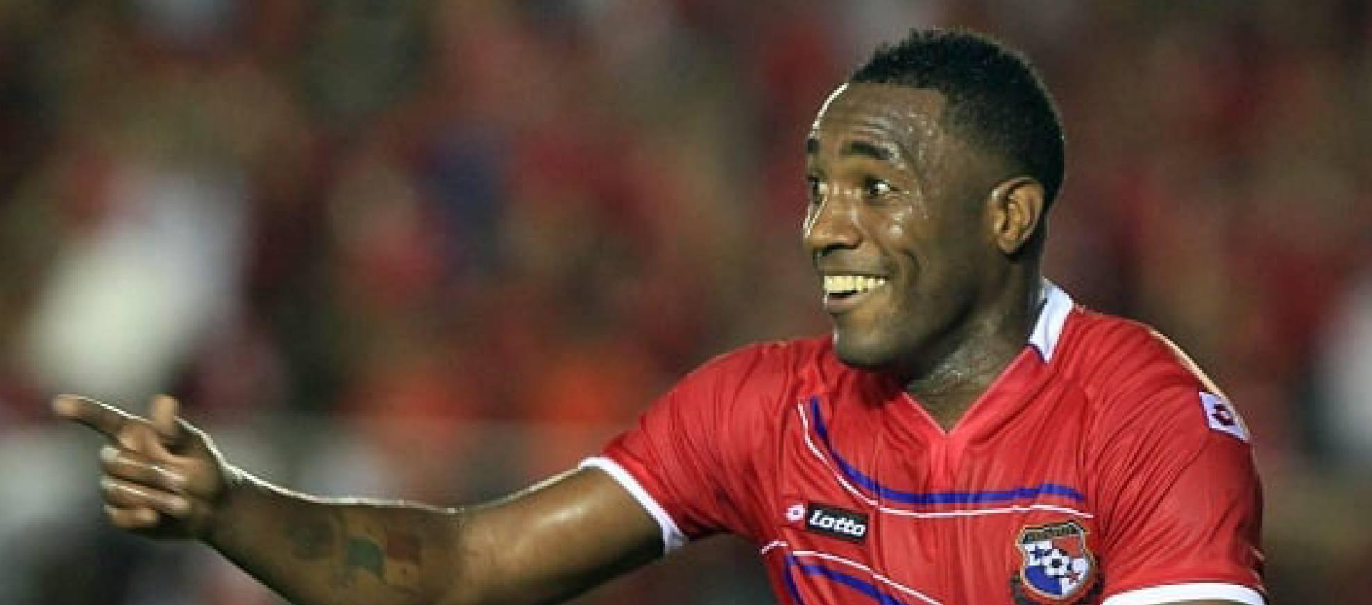 Luis Tejada, delantero panameña. 