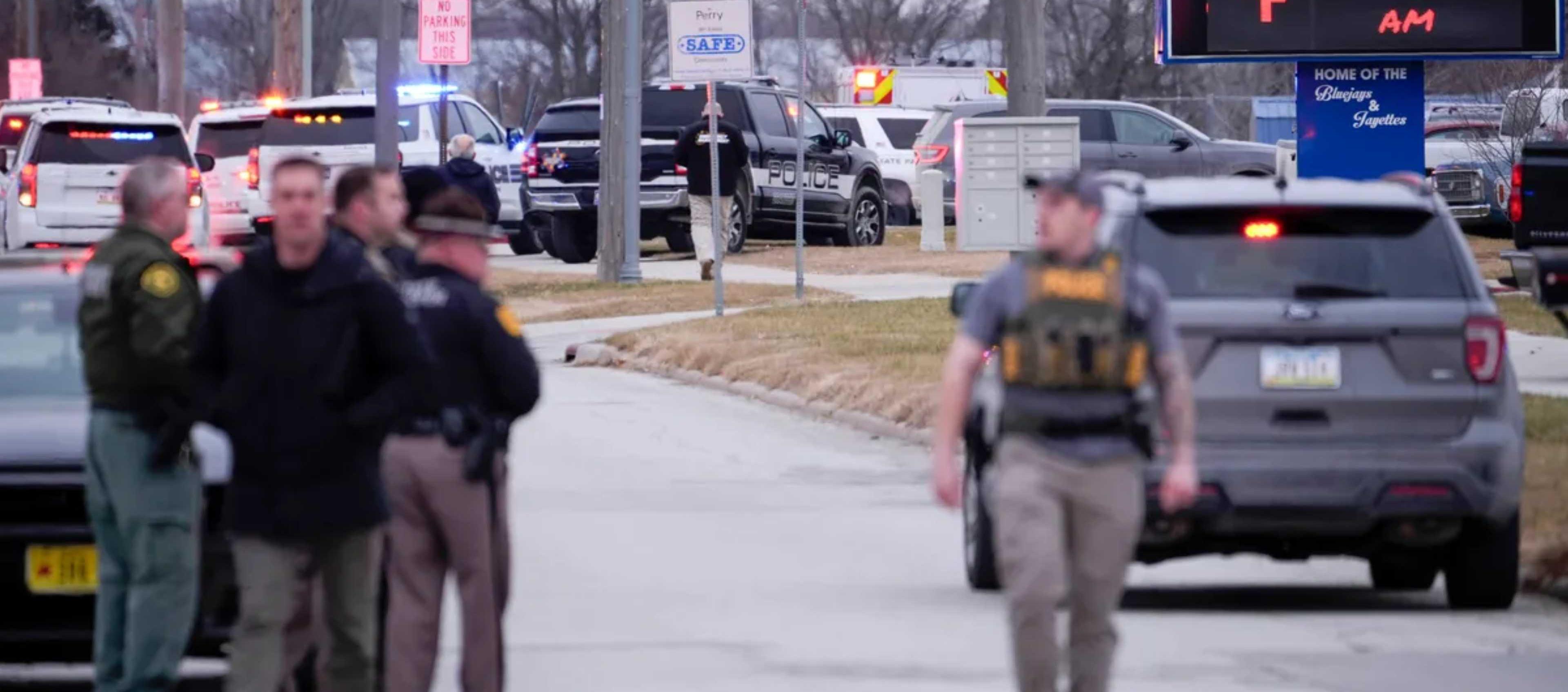 El tiroteo sucedió en una escuela secundaria de Iowa.