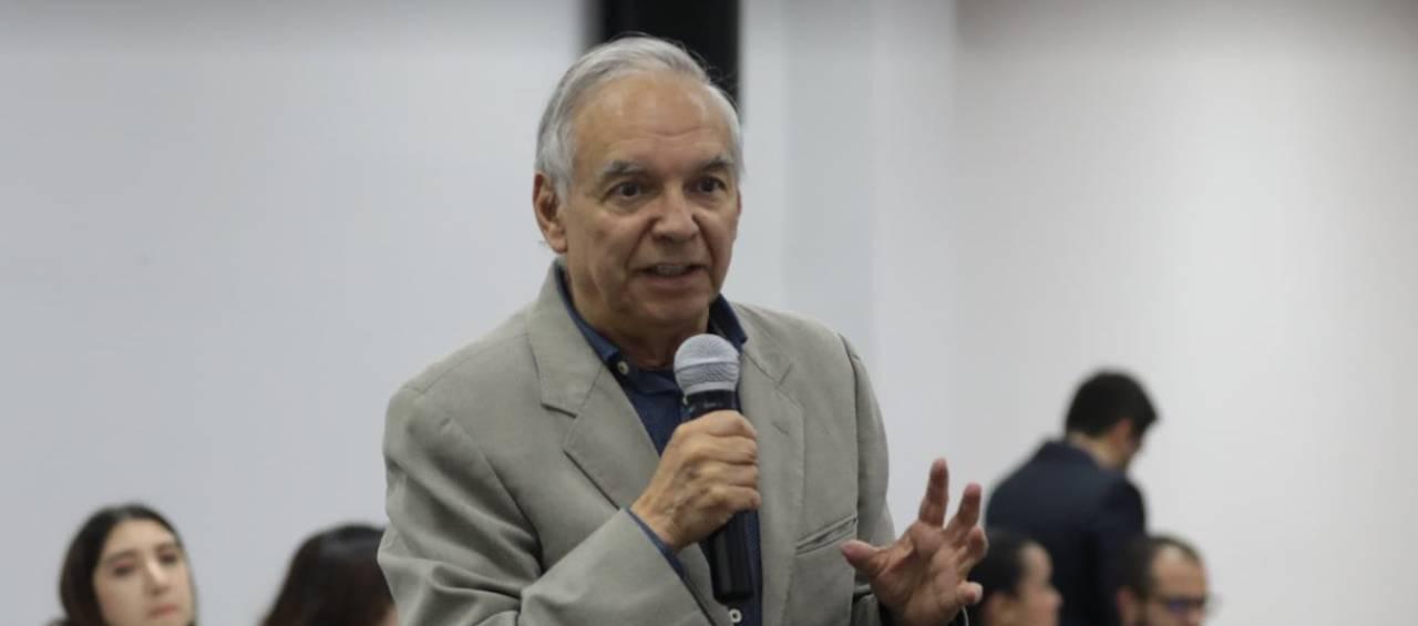 Ricardo Bonilla, Ministro de Hacienda.