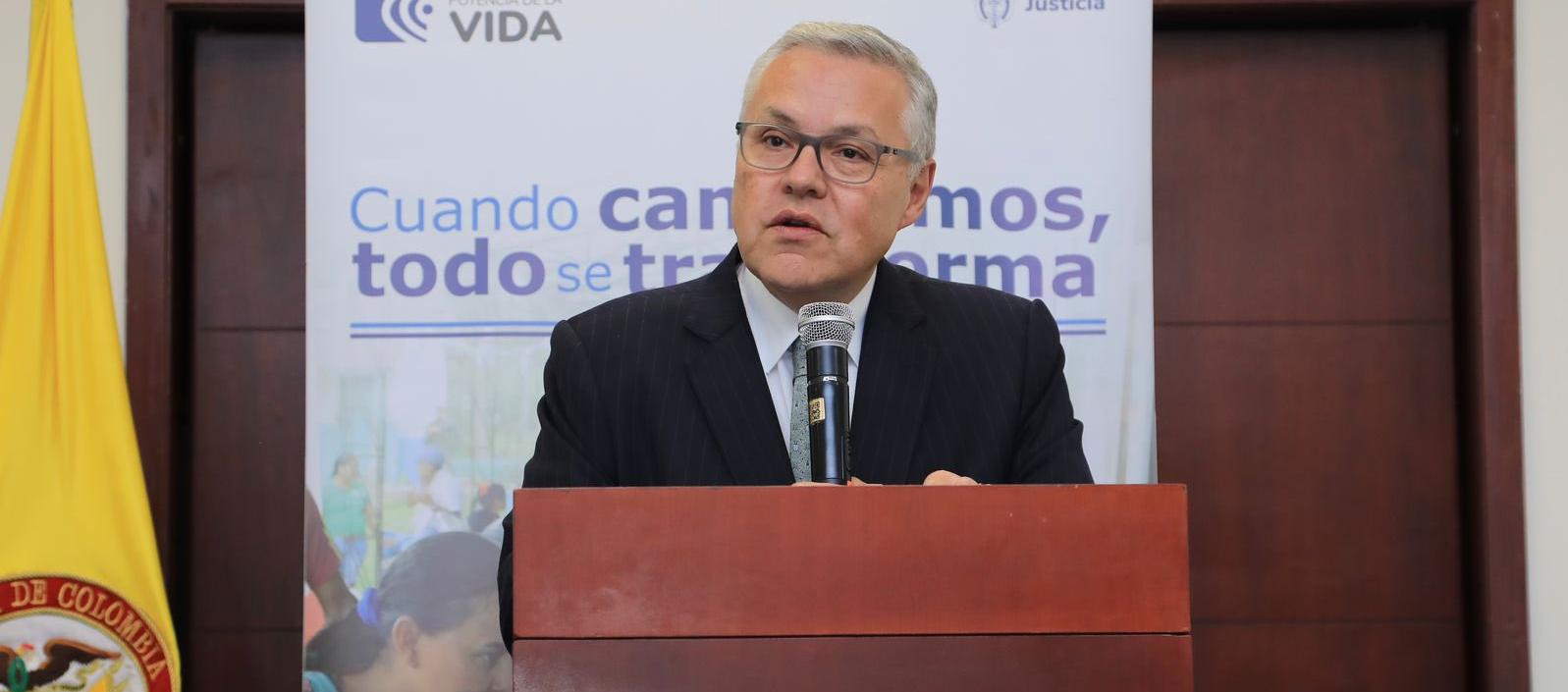 El Ministro de Justicia, Néstor Osuna. 