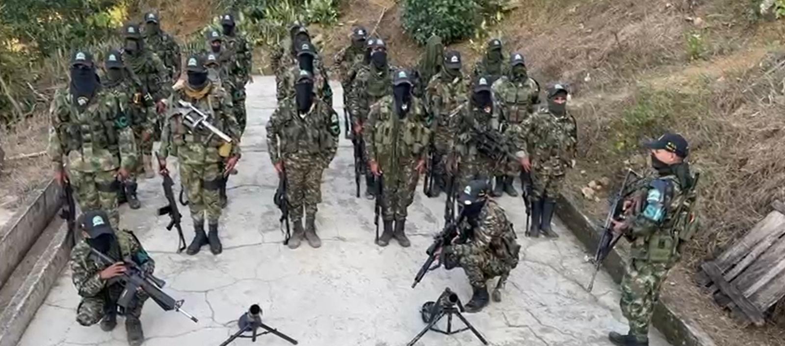 Miembros de 'Los Pachenca' que leyeron el comunicado.