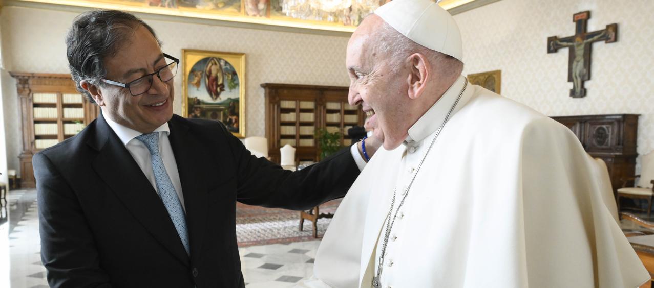 El Presidente Gustavo Petro y el Papa Francisco.