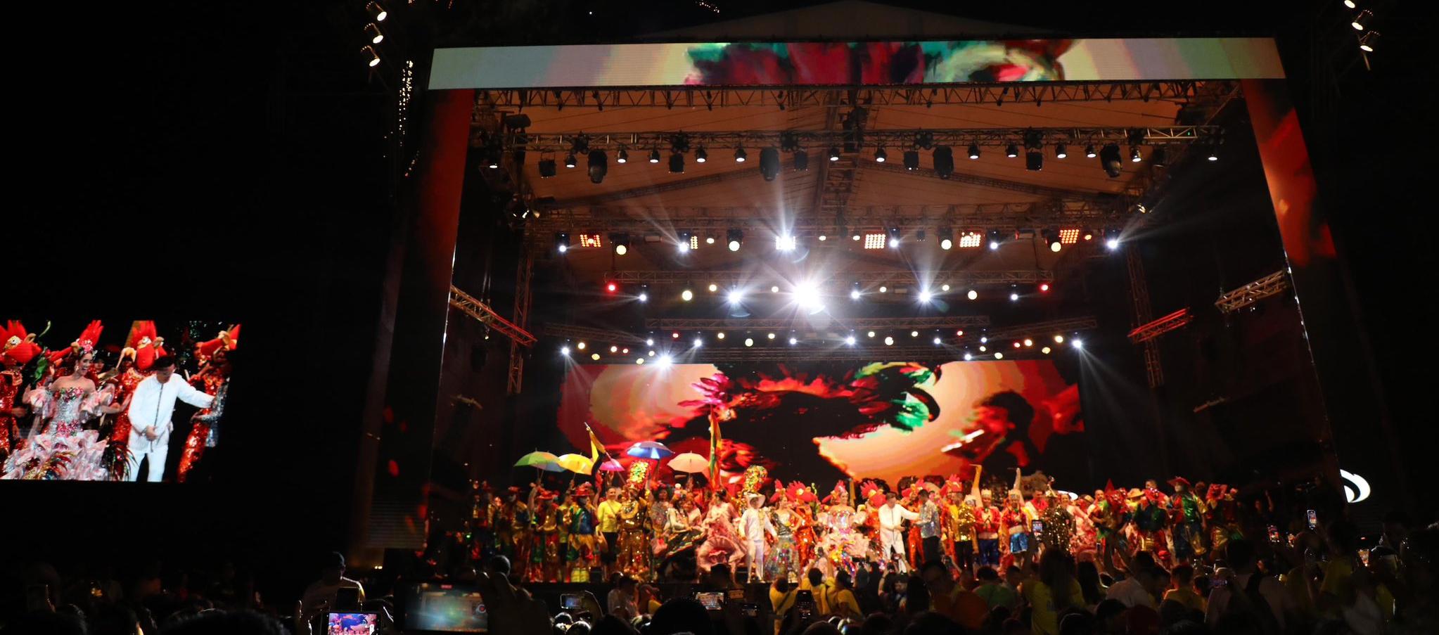 Lectura del Bando en la Plaza de la Paz.