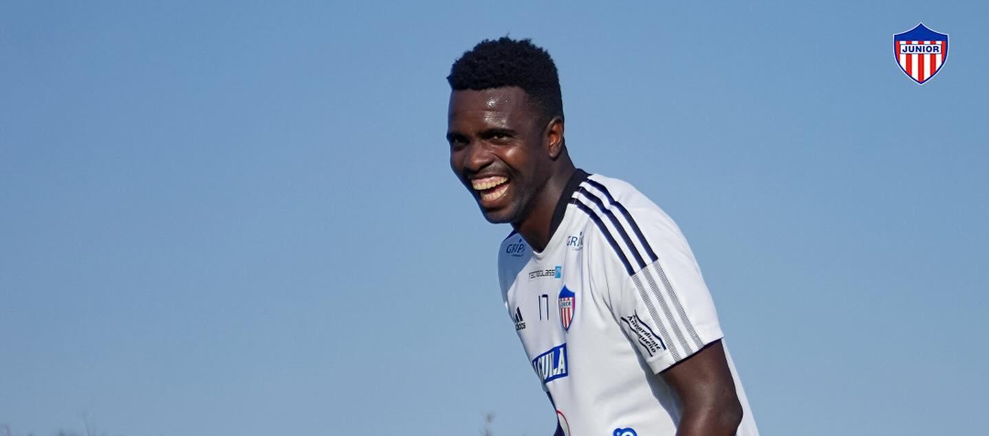 El delantero Marco Pérez.