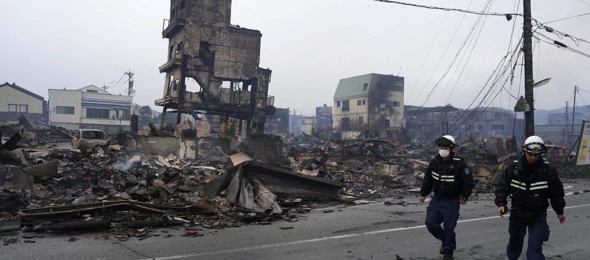 Edificaciones afectadas tras el terremoto en Japón. 