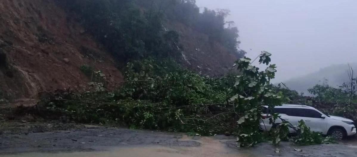 Estado de la vía luego de los dos derrumbes