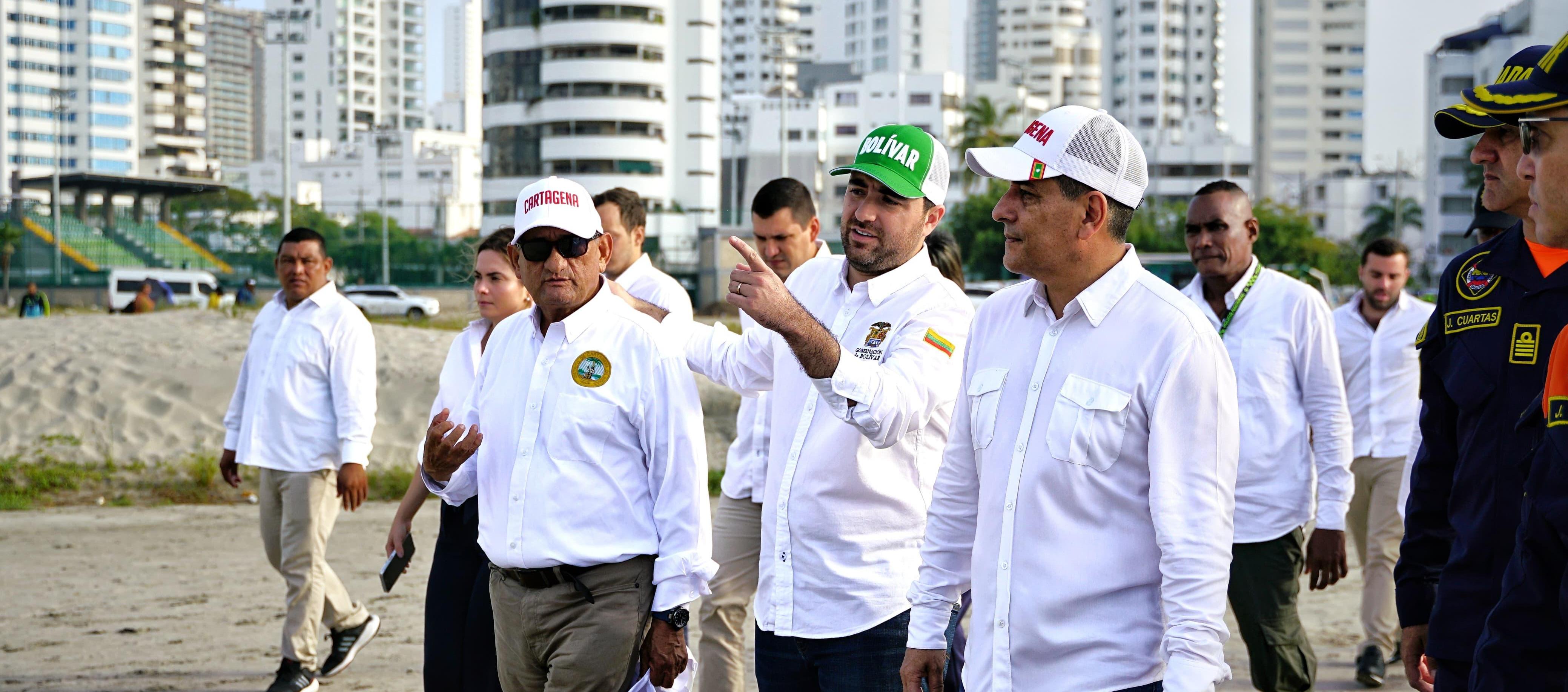 El gobernador de Bolívar, Yamil Arana, y el alcalde de Cartagena, Dumek Turbay, entre otros, en la visita a El Laguito