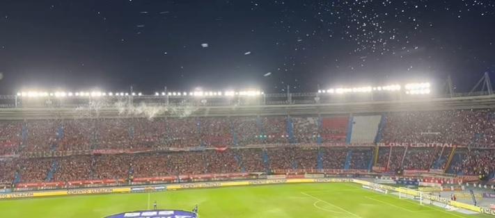 La 'nieve' cayó sobre el Metropolitano