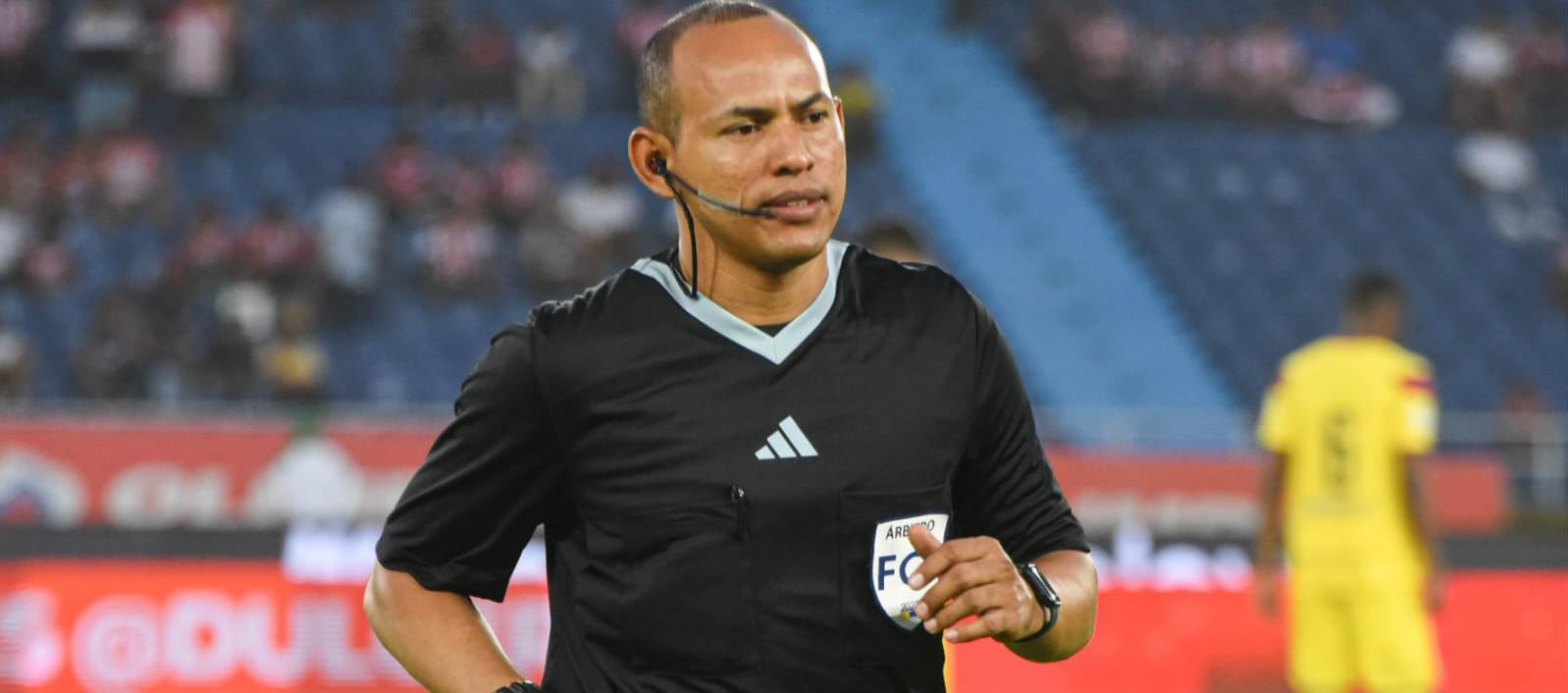 Roberto Padilla Tovío, árbitro asistente Fifa del Atlántico.