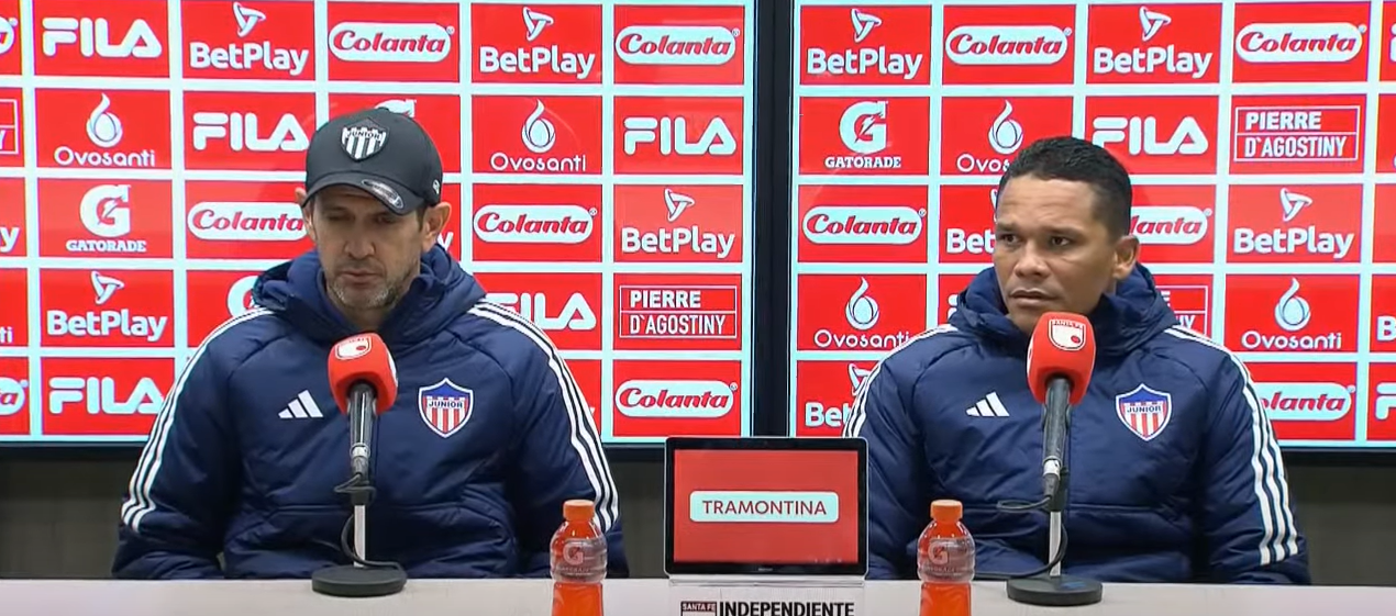 Arturo Reyes y Carlos Bacca asistieron a la rueda de prensa después del partido contra Santa Fe.