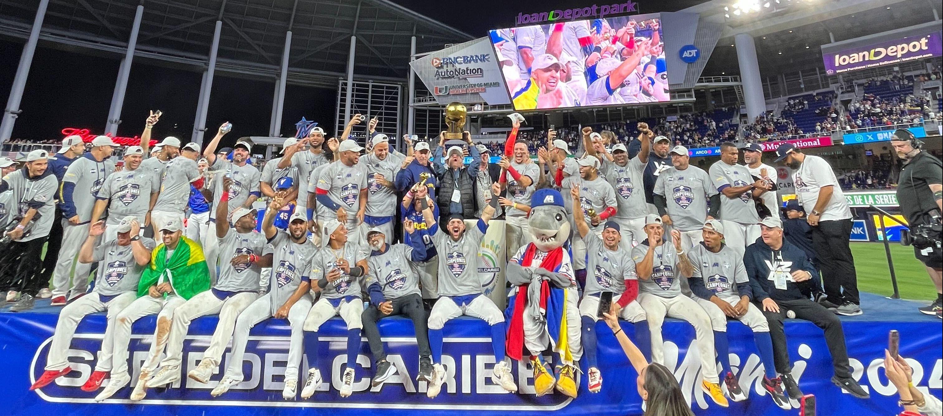 Tiburones de La Guaira le dieron el título a Venezuela después de 15 años. 