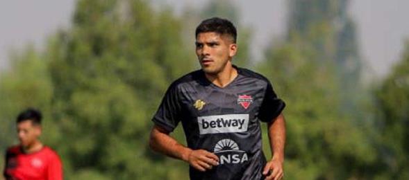 Nicolás Zalazar, defensa argentino que viene de jugar en el Ñublense de Chile.