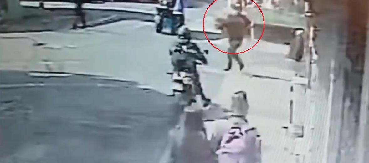 Momentos en que fueron abatidos los presuntos ladrones. 