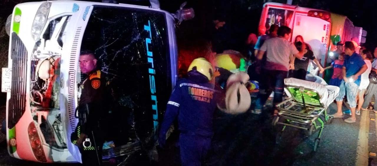 Aspecto del accidente en zona rural de Tubará, en la zona conocida como 'Curva de Macario'.