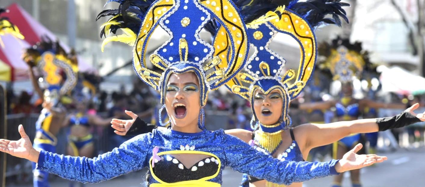 Afrobantú en el Carnaval de la 44.