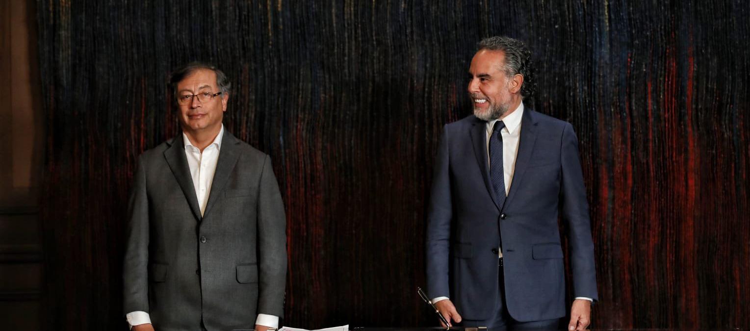 Bendetti fue designado por el Presidente como embajador ante la FAO. 