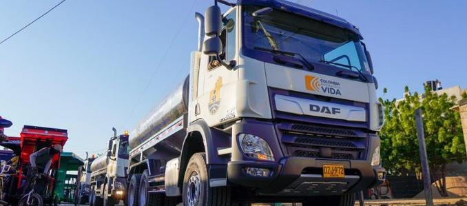 Uno de los carrotanques enviados a La Guajira. 