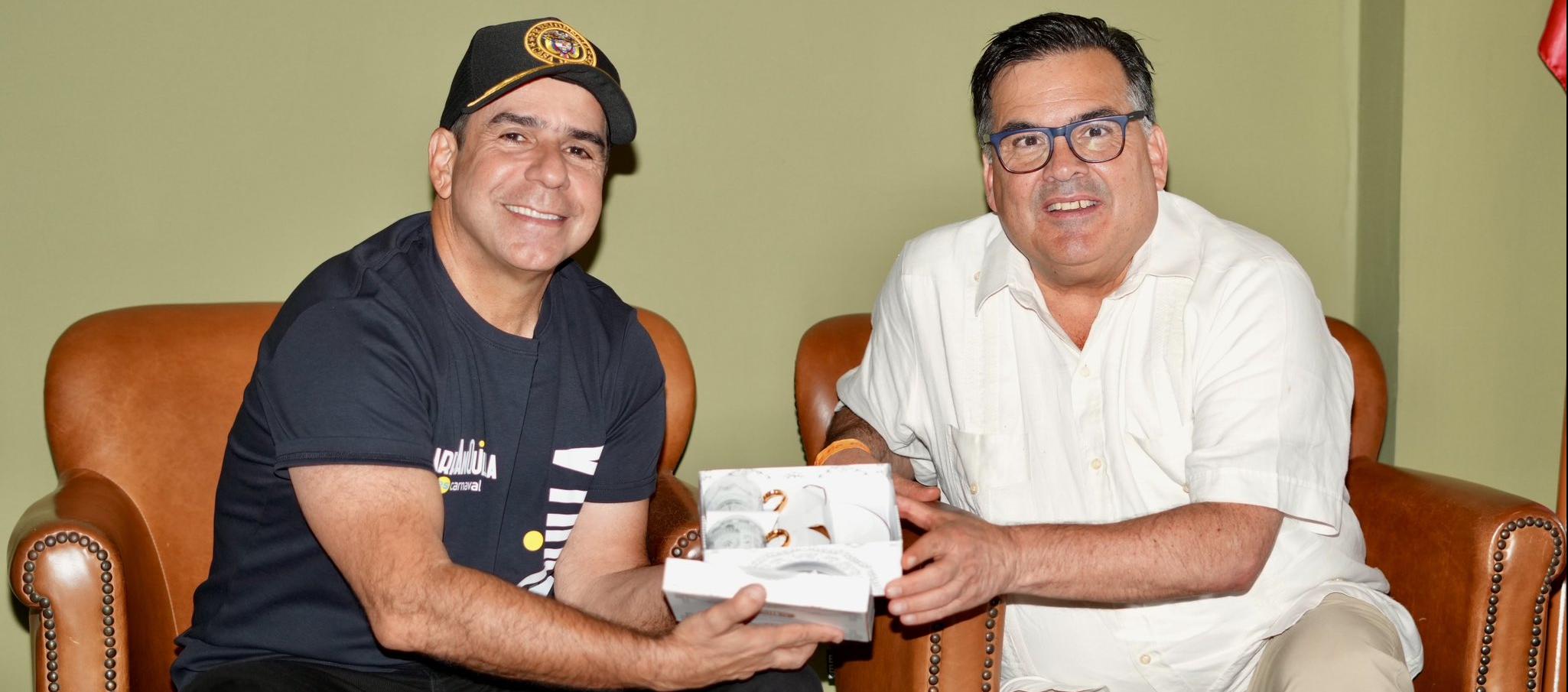 Alex Char y el Embajador Francisco Palmieri.