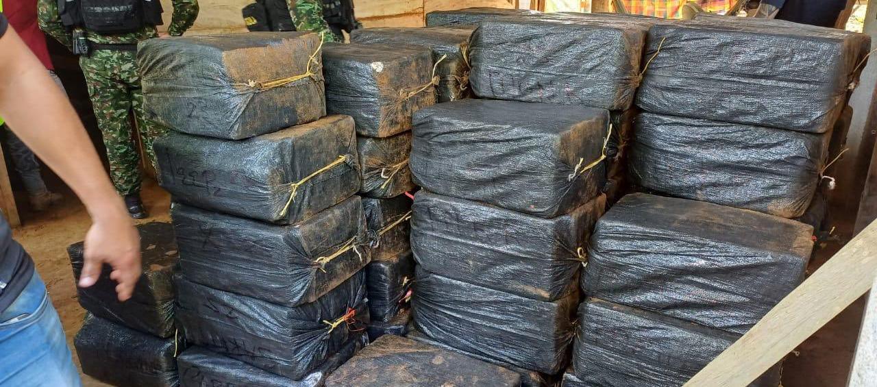 Cocaína incautada por las autoridades. 