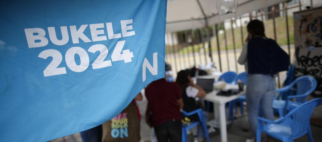 Centro de votación en El Salvador.