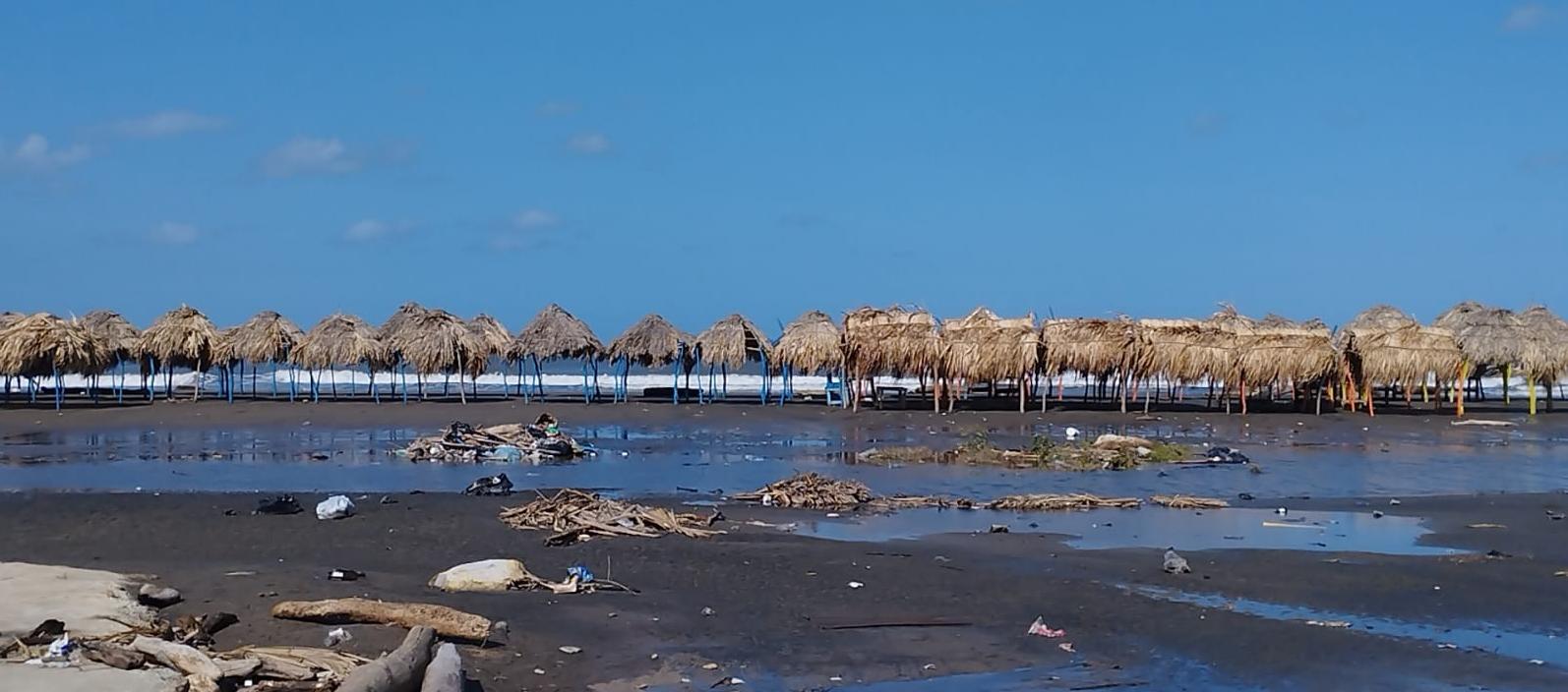 Casetas inundadas en Puerto Colombia.
