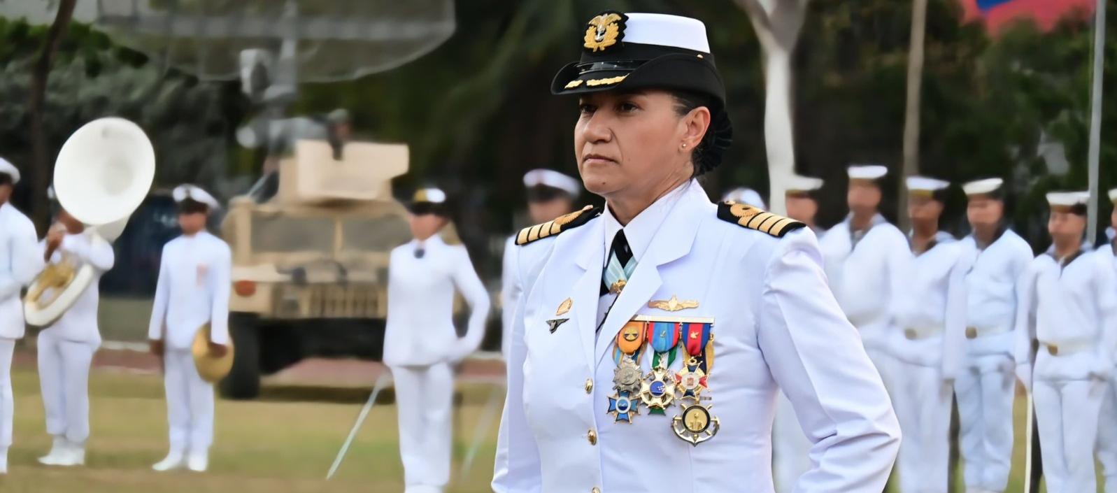 Marcela Ramírez, capitán de navío.